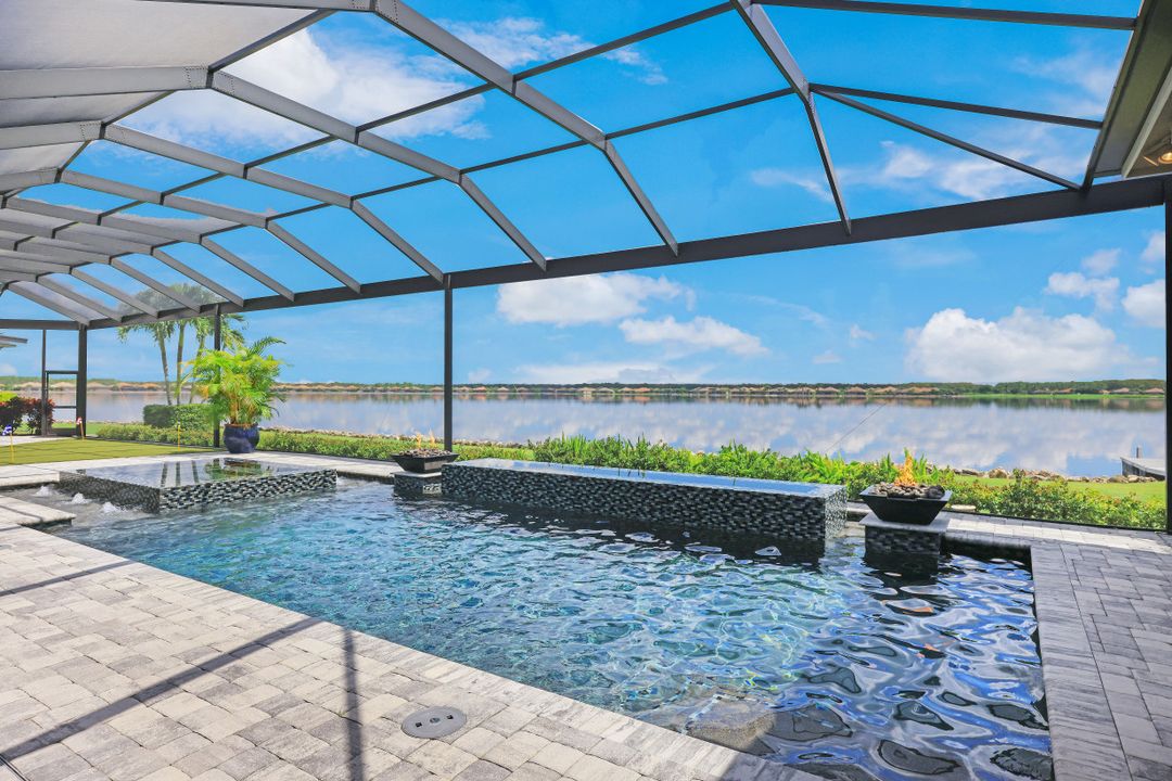 9337 Granite Ct, Naples, FL 34120