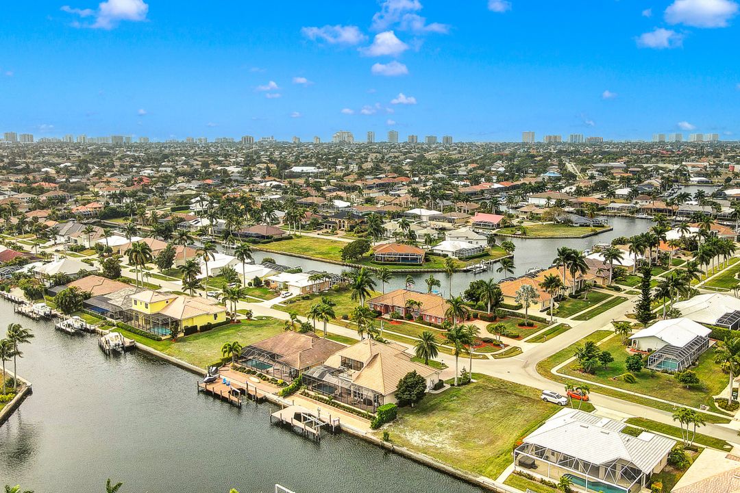 99 Gulfport Ct, Marco Island, FL 34145