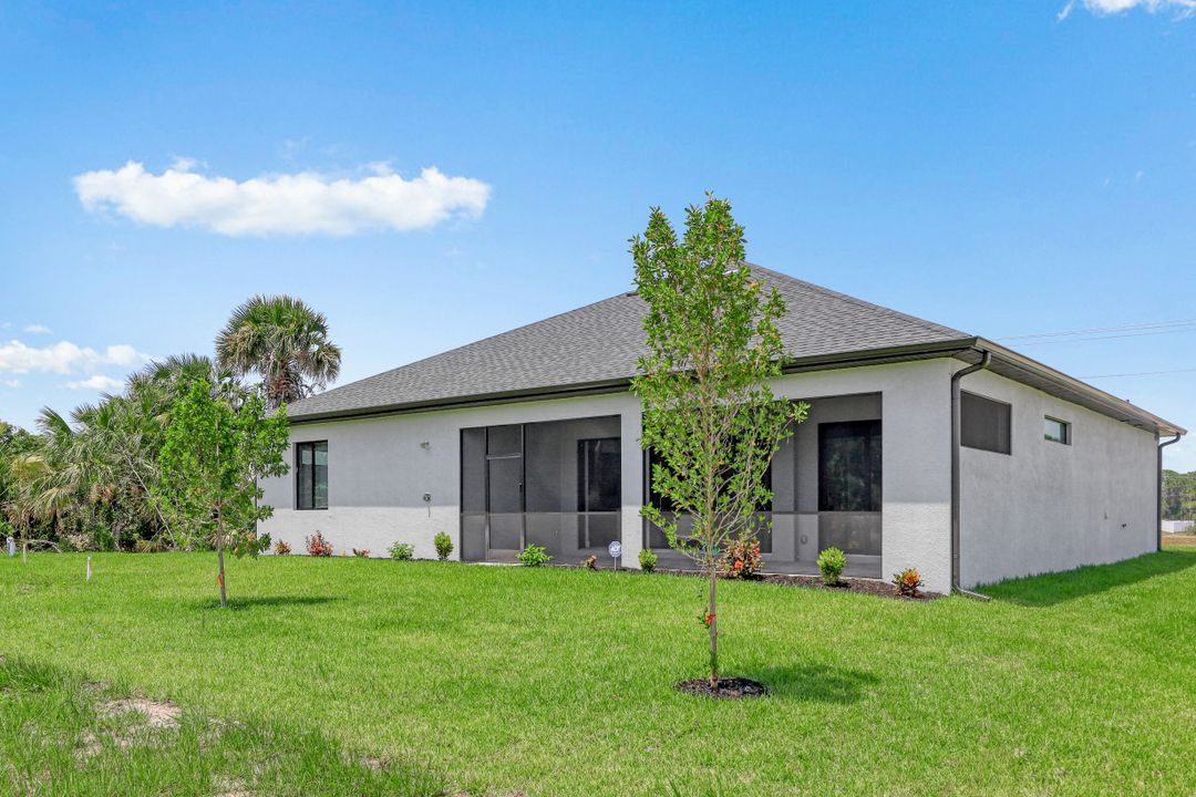 3400 W Gator Cir, Cape Coral, FL 33909