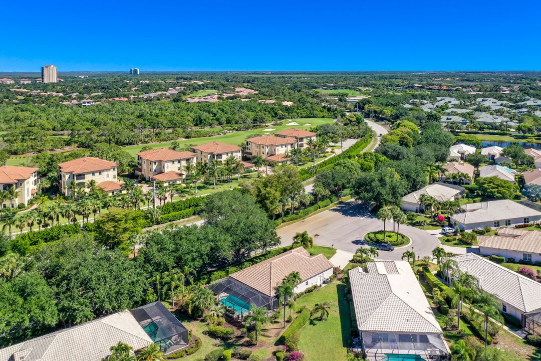 24761 Goldcrest Dr, Bonita Springs, FL 34134