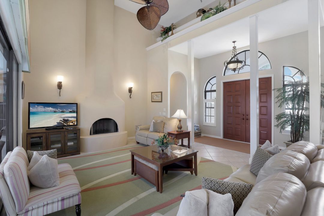 426 Spinnaker Dr, Marco Island, FL 34145