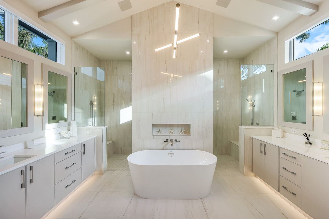 817 Buttonbush Ln, Naples, FL 34108