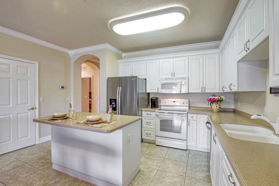 9621 Spanish Moss Way #3813, Bonita Springs, FL 34135