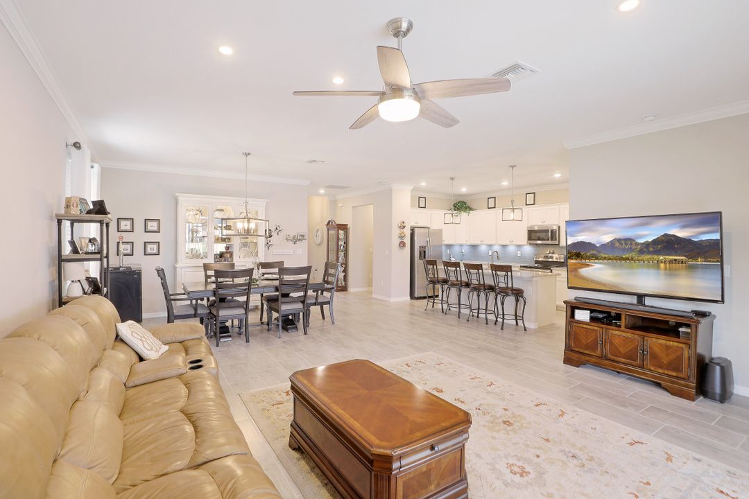 19813 Bittersweet Ln, Estero, FL 33928