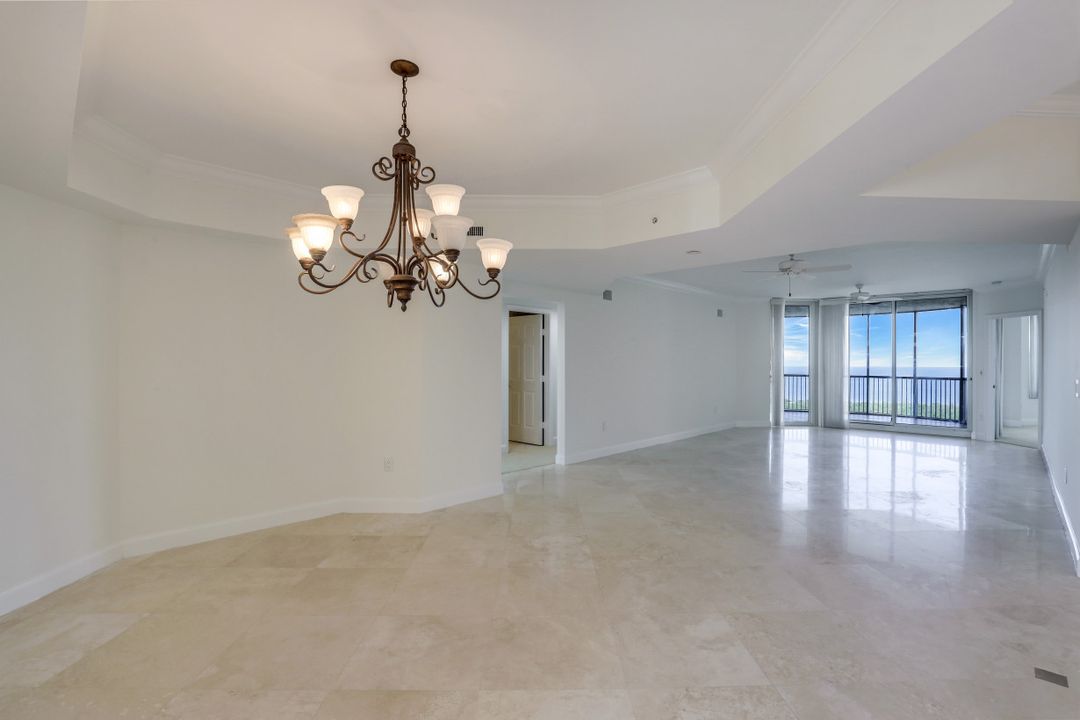 7117 Pelican Bay Blvd #1603, Naples, FL 34108