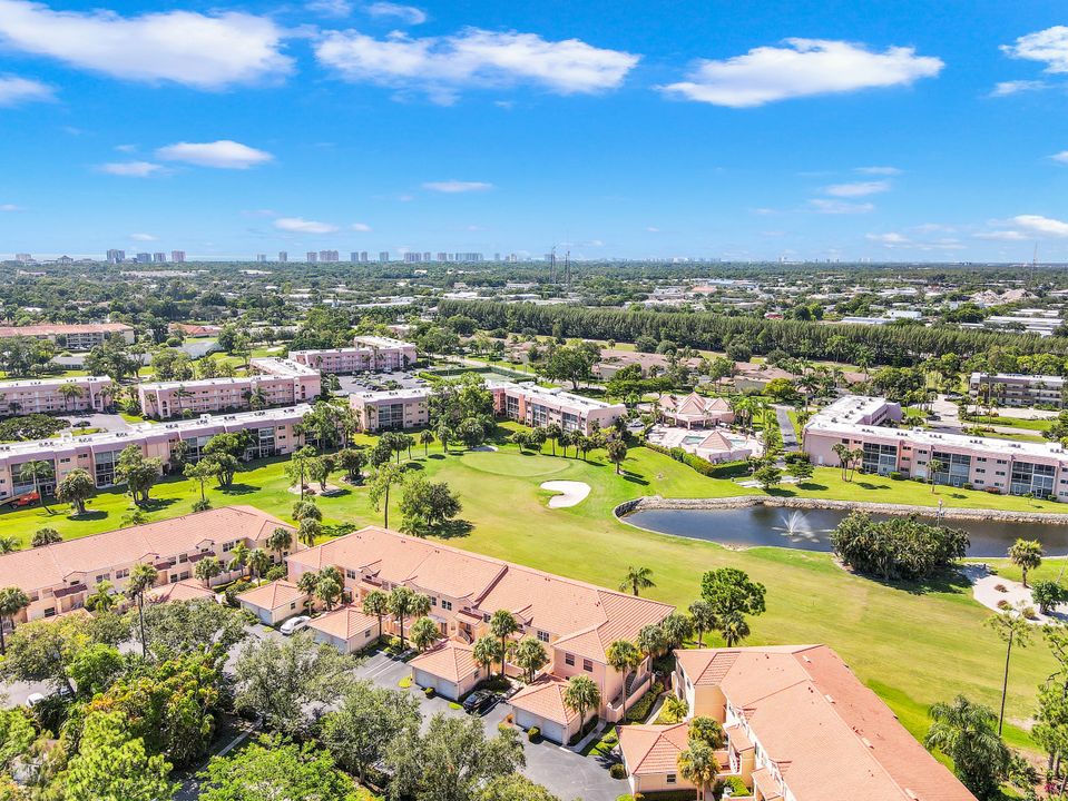 524 Woodshire Ln #E1, Naples, FL 34105