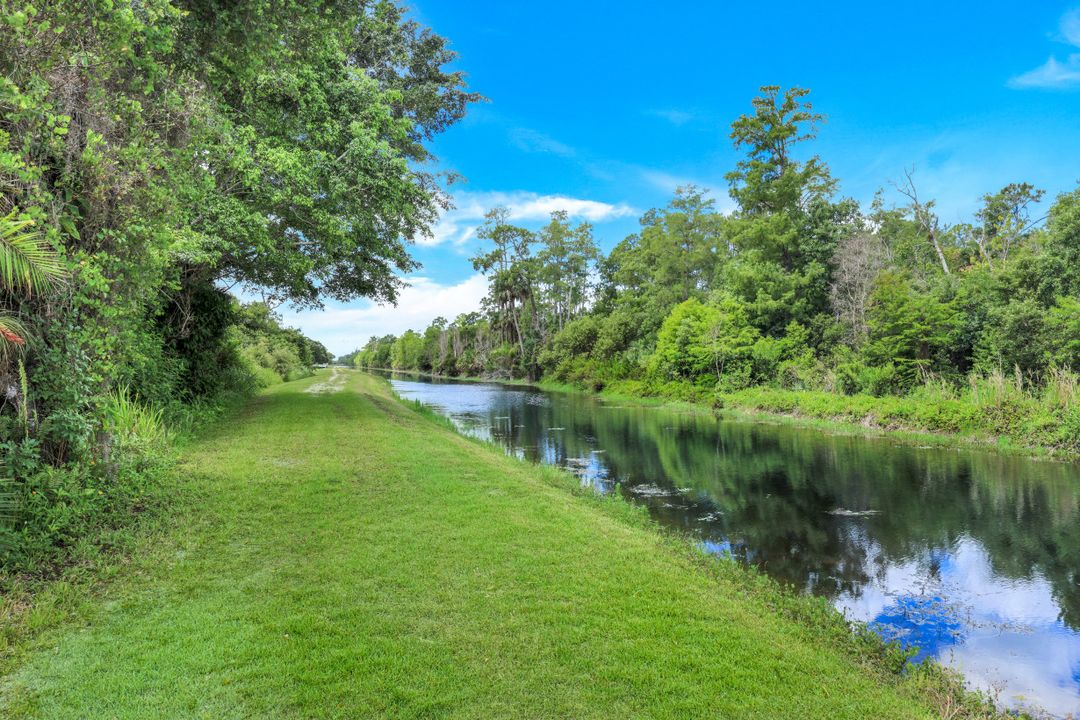 5202 Cypress Ln, Naples, FL 34113