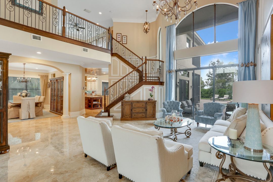 2934 Cinnamon Bay Cir, Naples, FL 34119