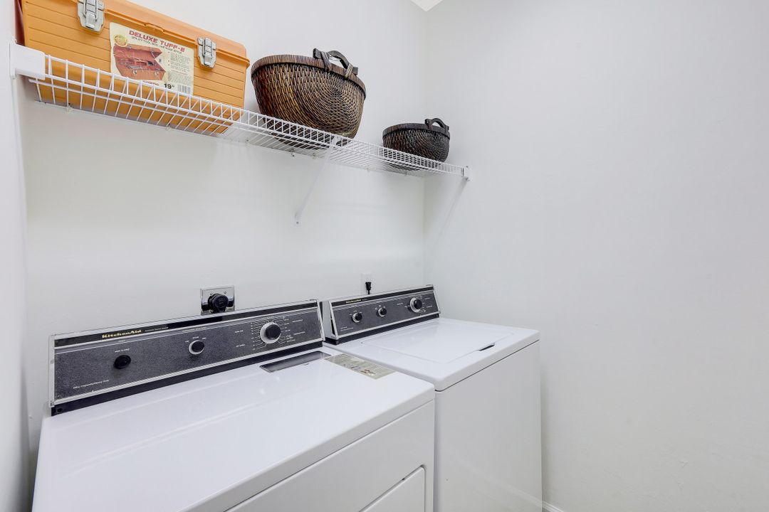 3065 Driftwood Way #4202, Naples, FL 34109