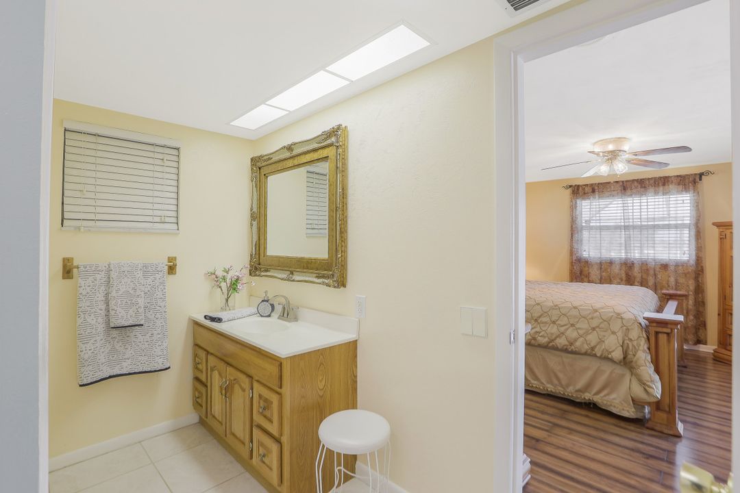 2929 SE 20th Ave, Cape Coral, FL 33904