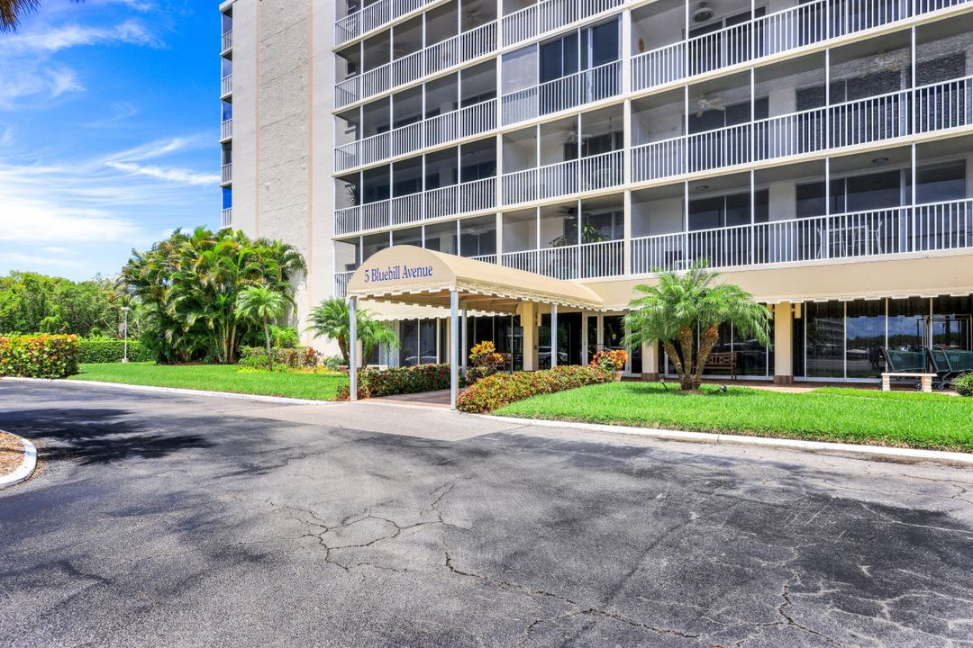 5 Bluebill Ave #210, Naples, FL 34108