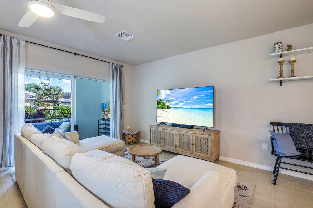 15365 Wildflower Cir, Naples, FL 34119