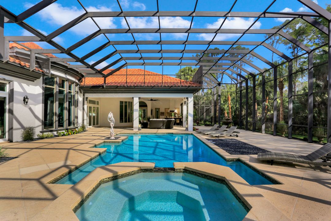 4642 Idylwood Ln, Naples, FL 34119