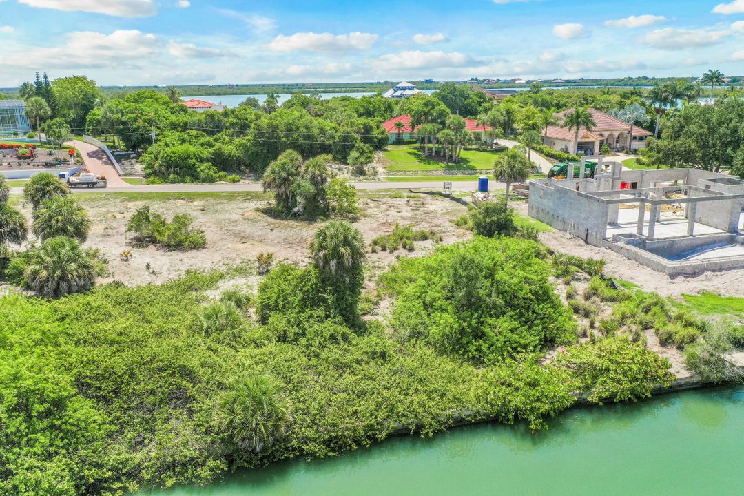 1115 Caxambas Dr, Marco Island, FL 34145