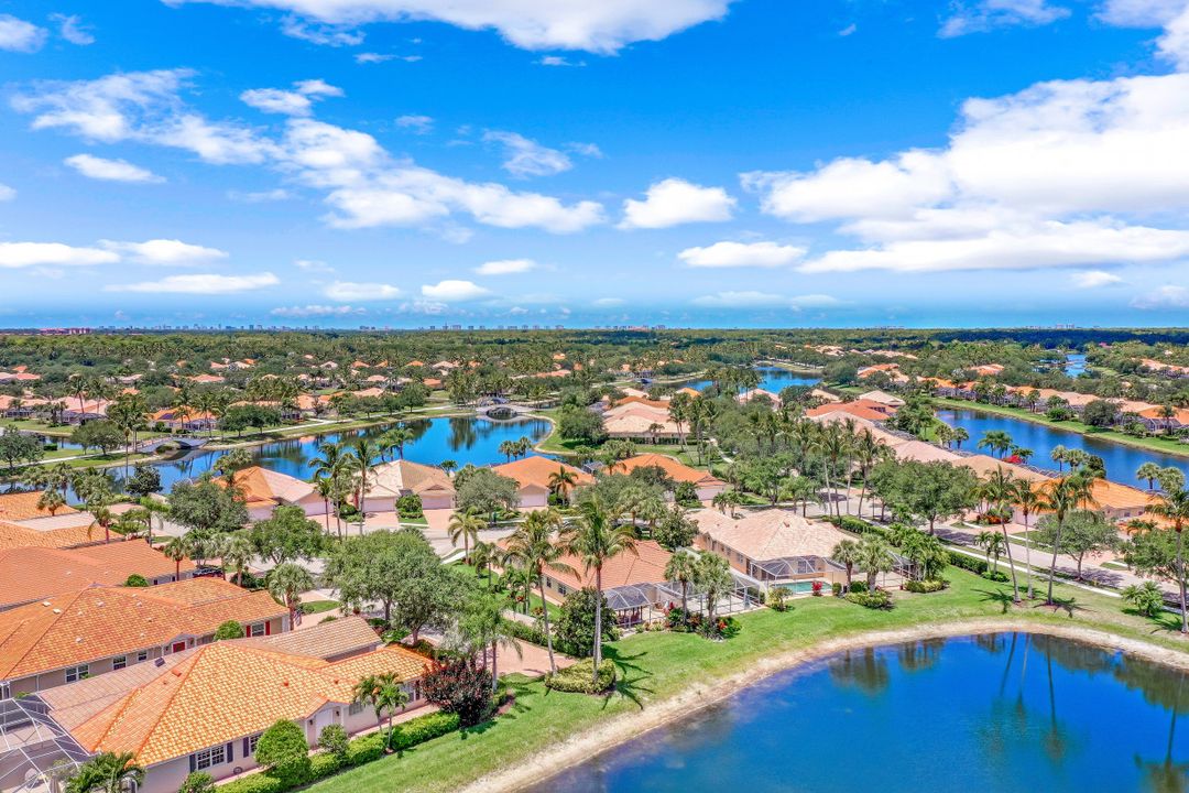 3868 Yakobi Ln, Naples, FL 34119