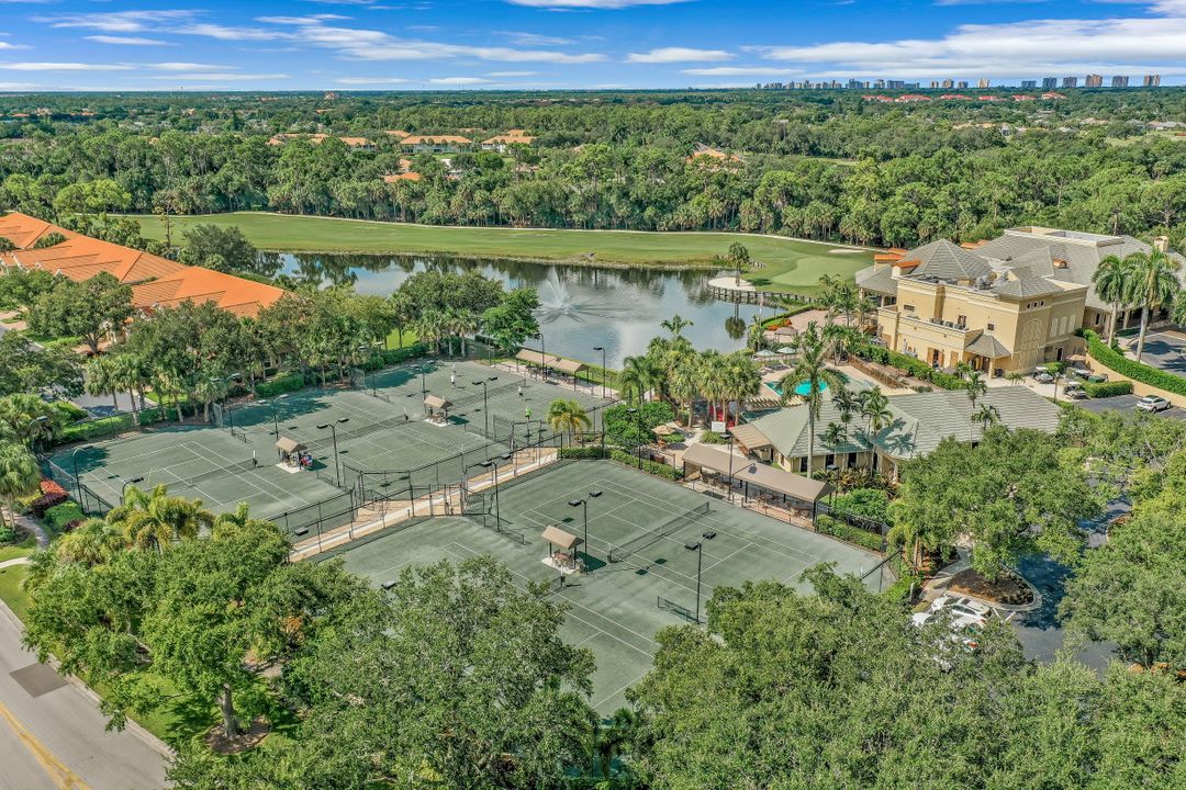 1818 Leamington Ln, Naples, FL 34109