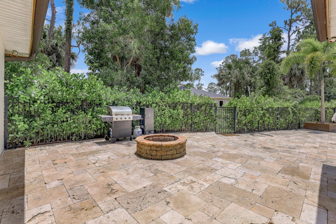 3074 Woodstock Ave, Naples, FL 34120