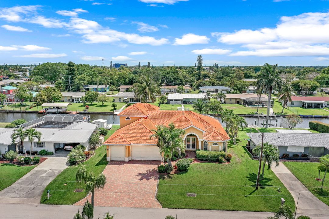 5267 Tiffany Ct, Cape Coral, FL 33904