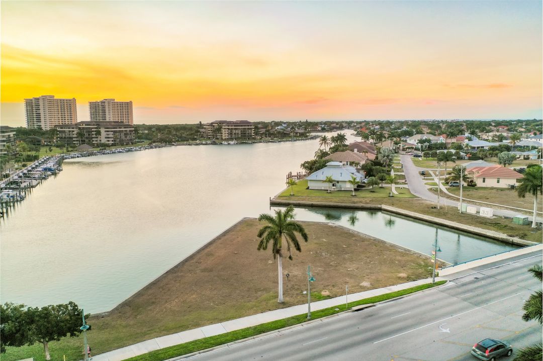 328 N Collier Blvd, Marco Island, FL 34145