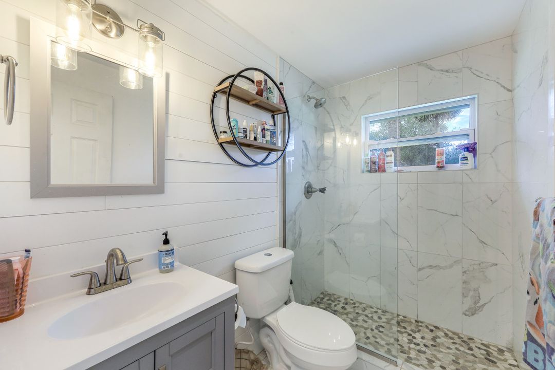 795 25th St SW, Naples, FL 34117