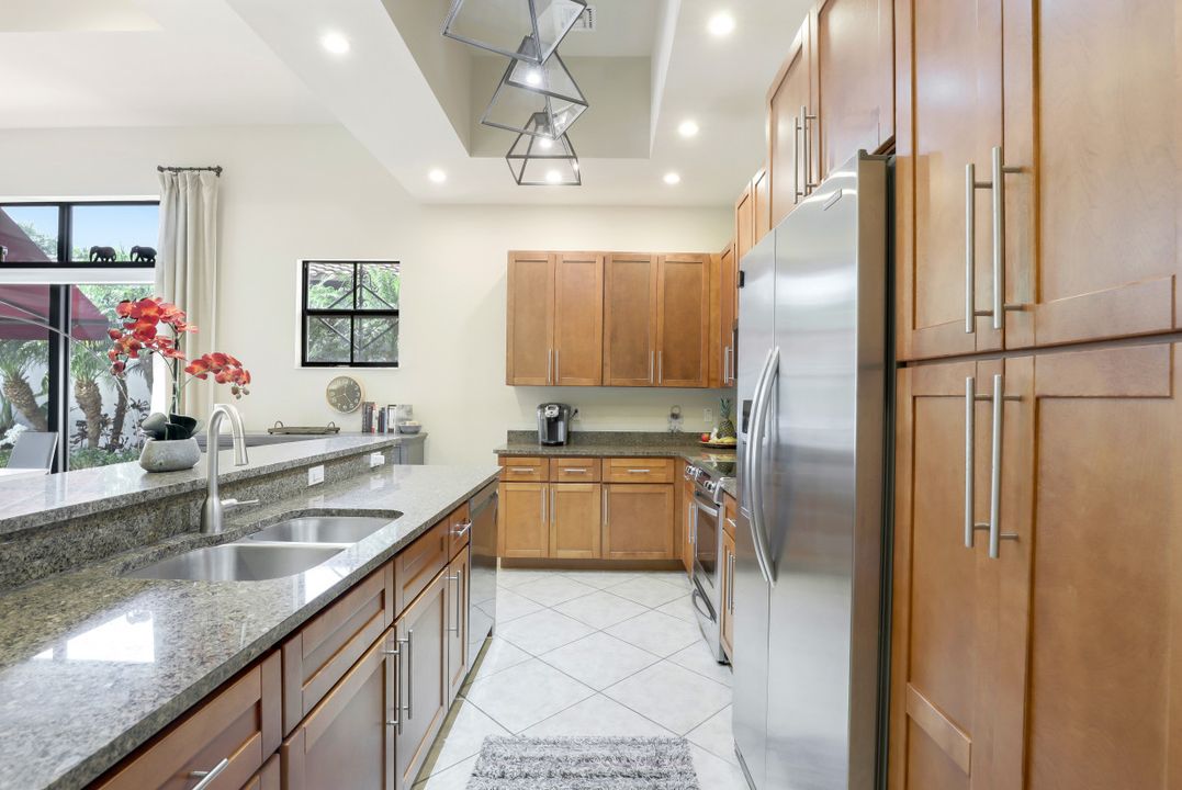 7919 Cordoba Pl, Naples, FL 34113