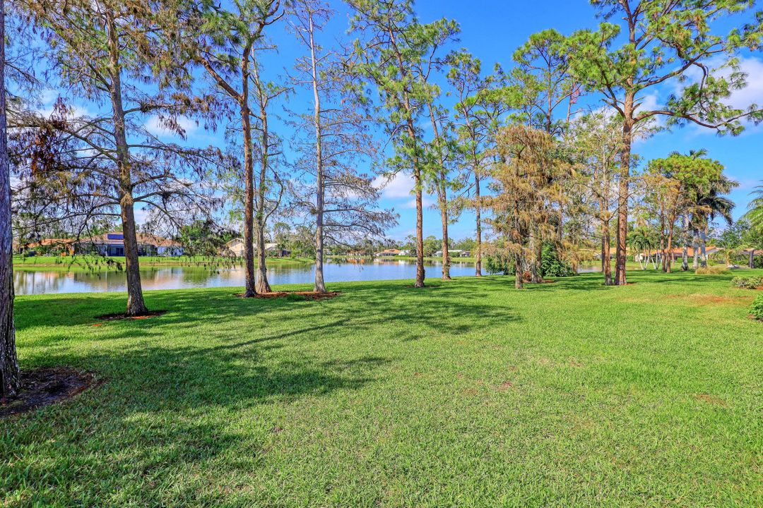 381 Henley Dr, Naples, FL 34104