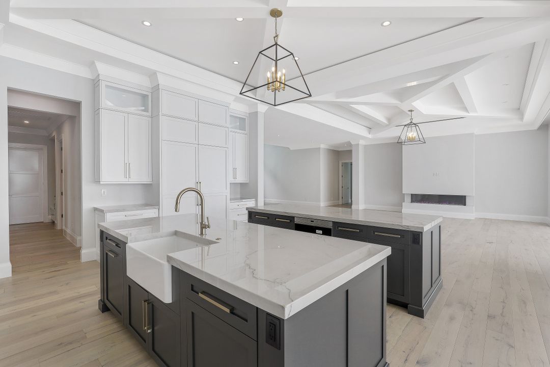 313 Turtle Hatch Rd, Naples, FL 34103