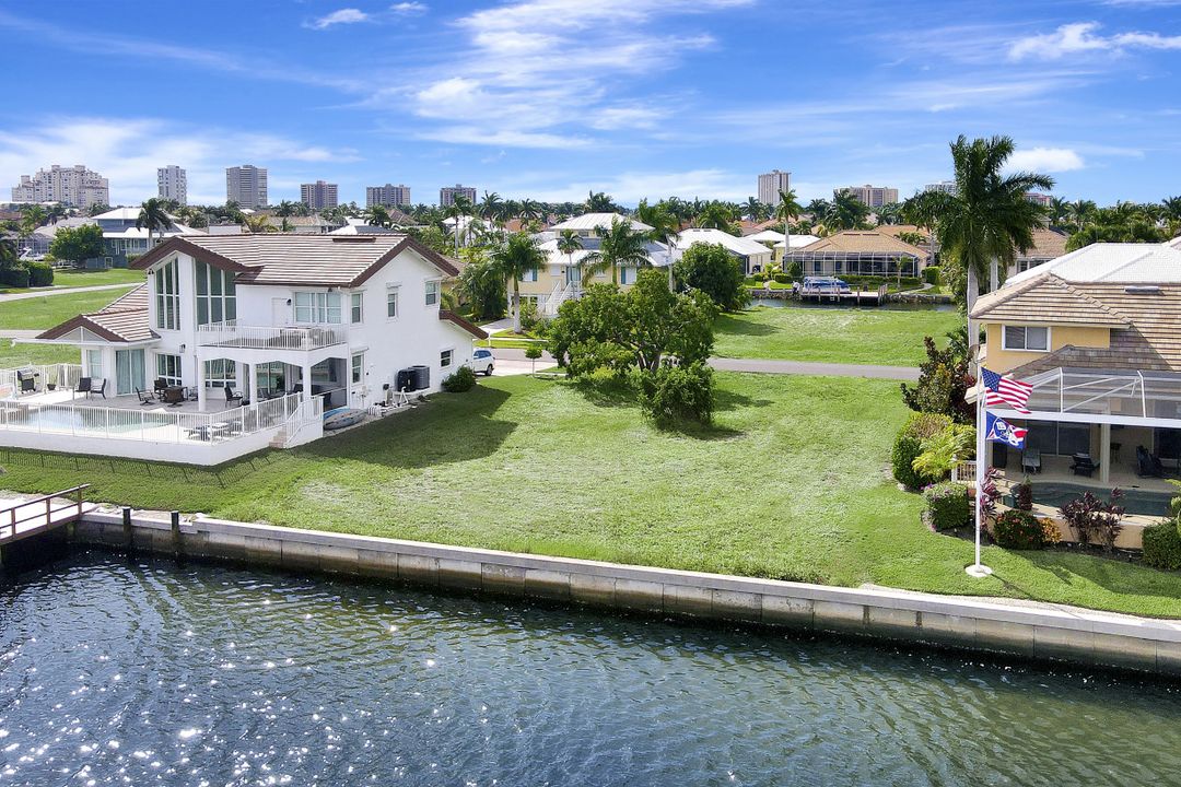 129 S Seas Ct, Marco Island, FL 34145