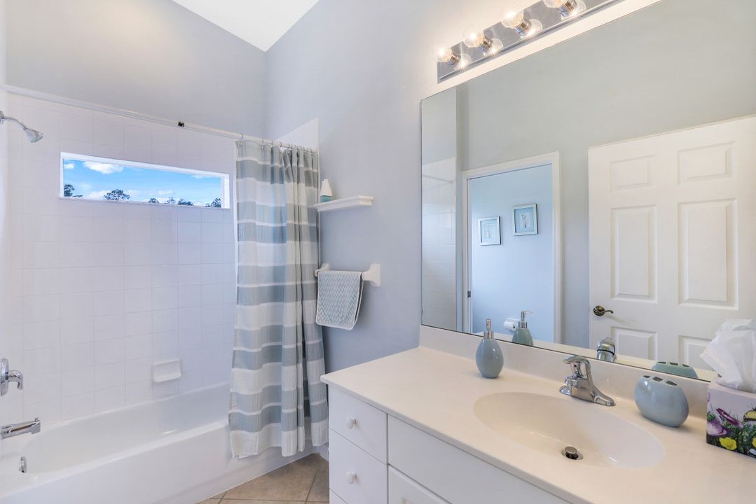 2365 Hidden Lake Ct #12, Naples, FL 34112