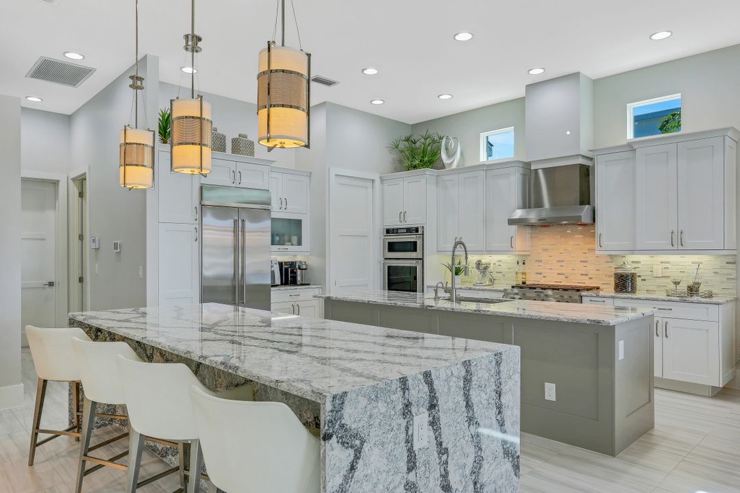 1214 El Dorado Pkwy E, Cape Coral, FL 33904