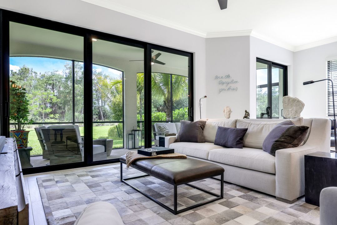 16348 Viansa Wy, Naples, FL 34110