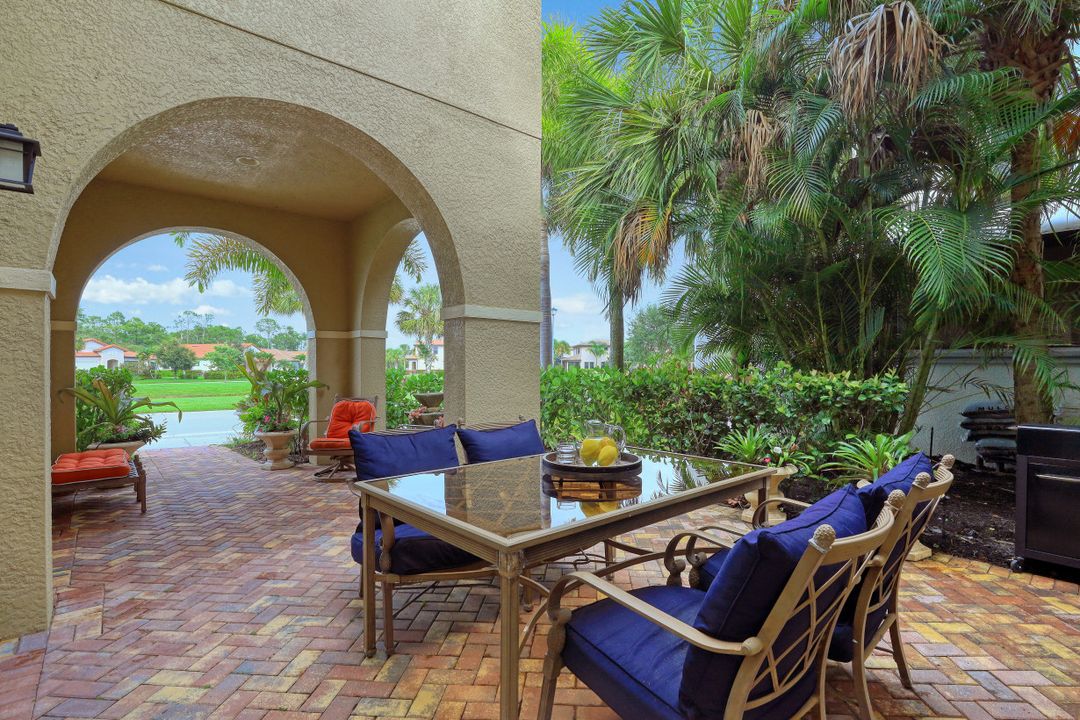 1300 Kendari Terrace, Naples, FL 34113