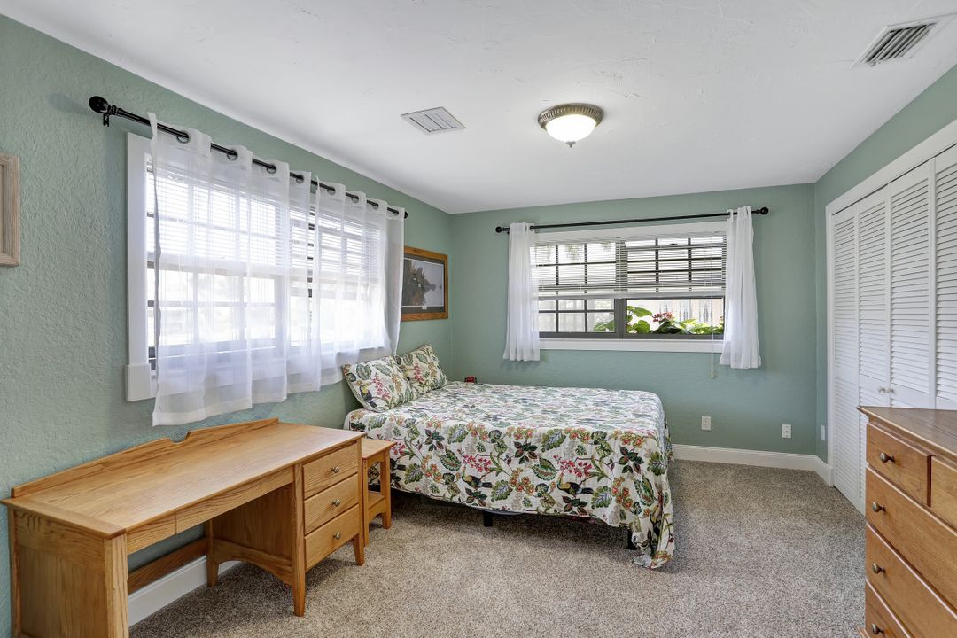 1708 Savona Pkwy, Cape Coral, FL 33904