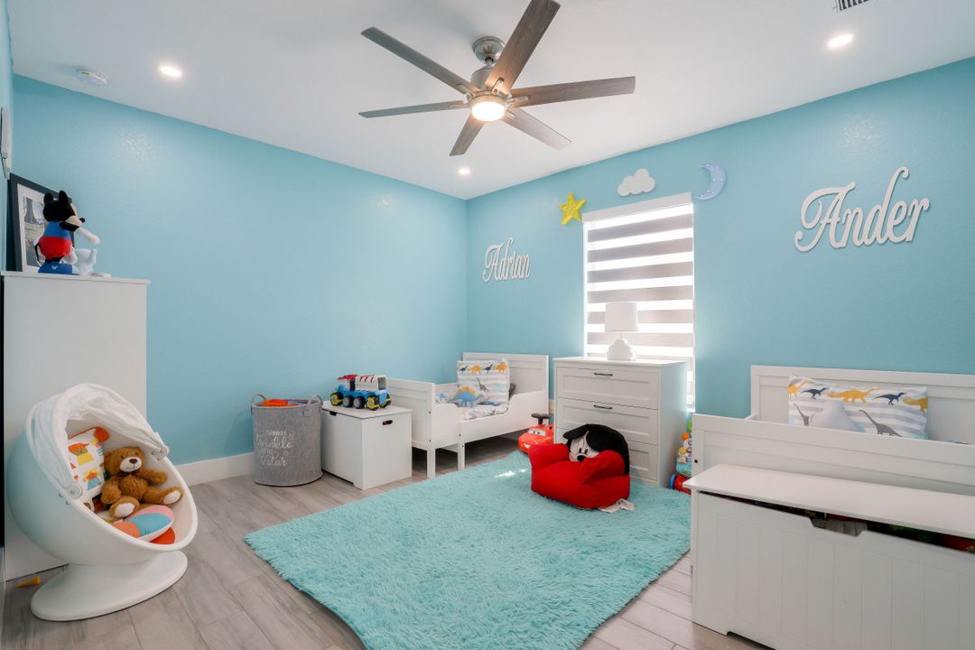 4020 NW 41st Pl, Cape Coral, FL 33993