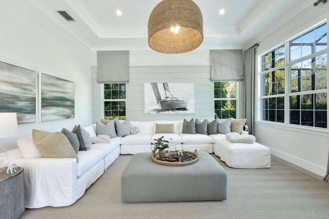 603 West St, Naples, FL 34108