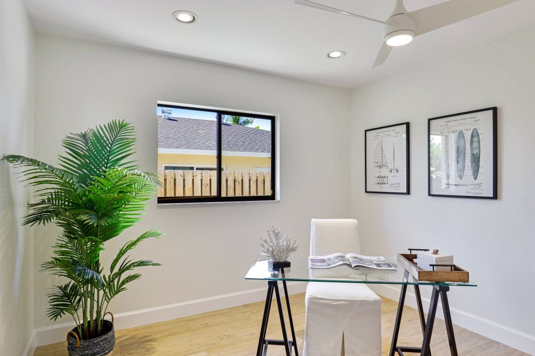 640 98th Ave N, Naples, FL 34108