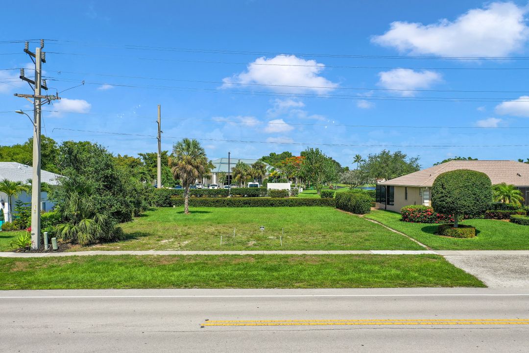 307 S Heathwood Dr, Marco Island, FL 34145