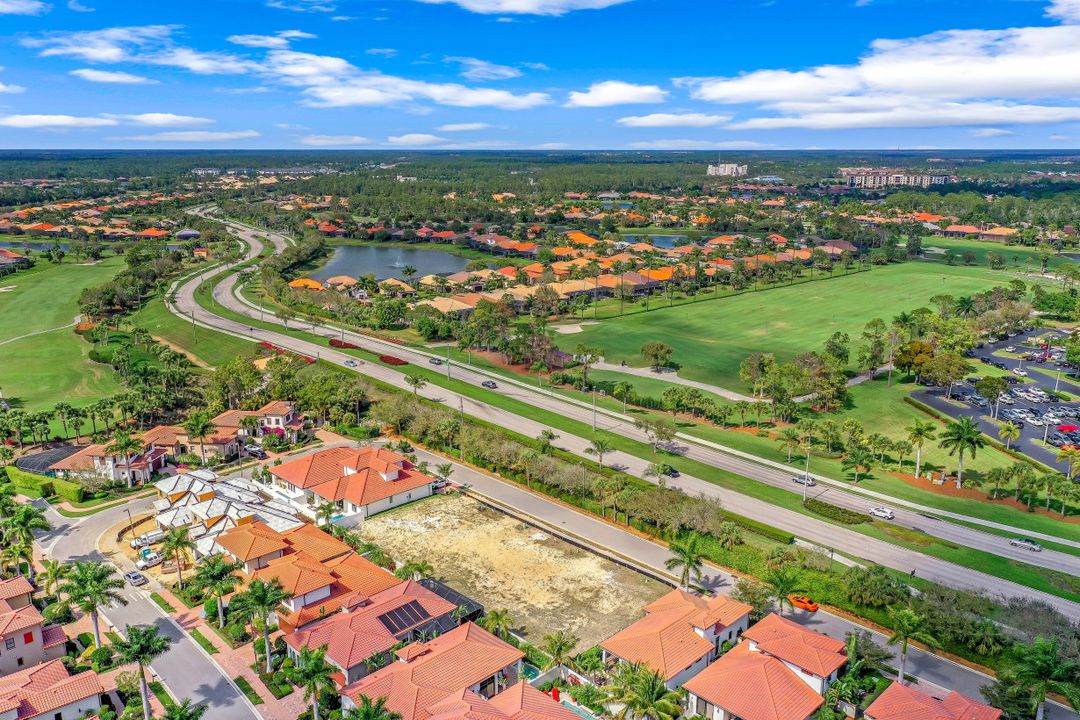 7968 Cordoba Pl, Naples, FL 34113