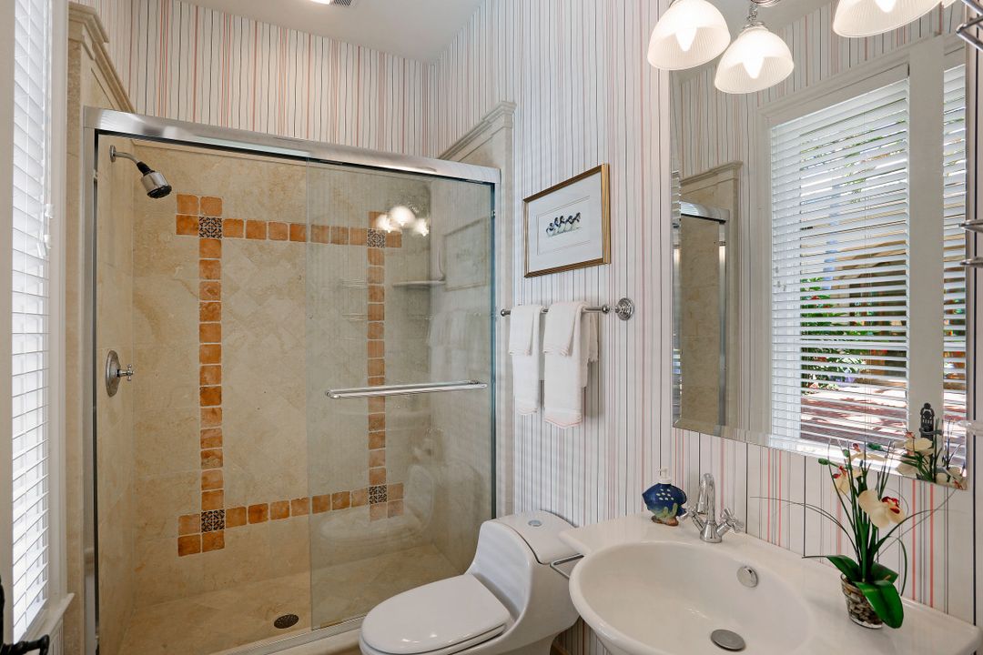 185 Cheshire Way, Naples, FL 34110