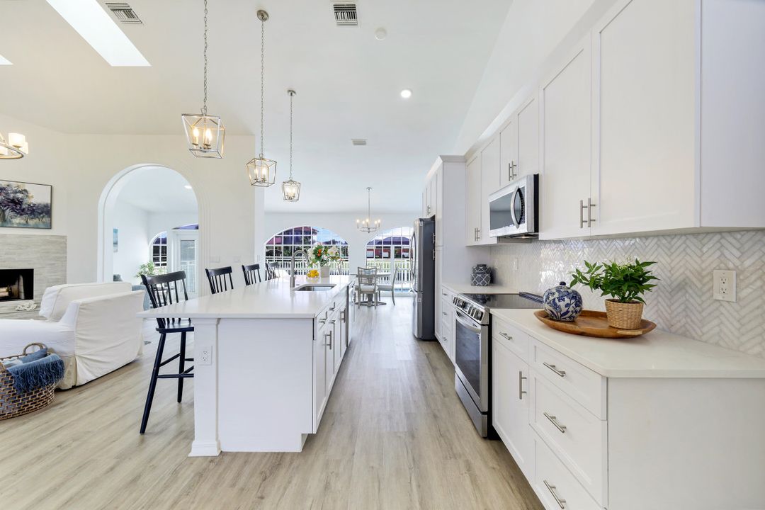 5005 SW 25th Pl, Cape Coral, FL 33914