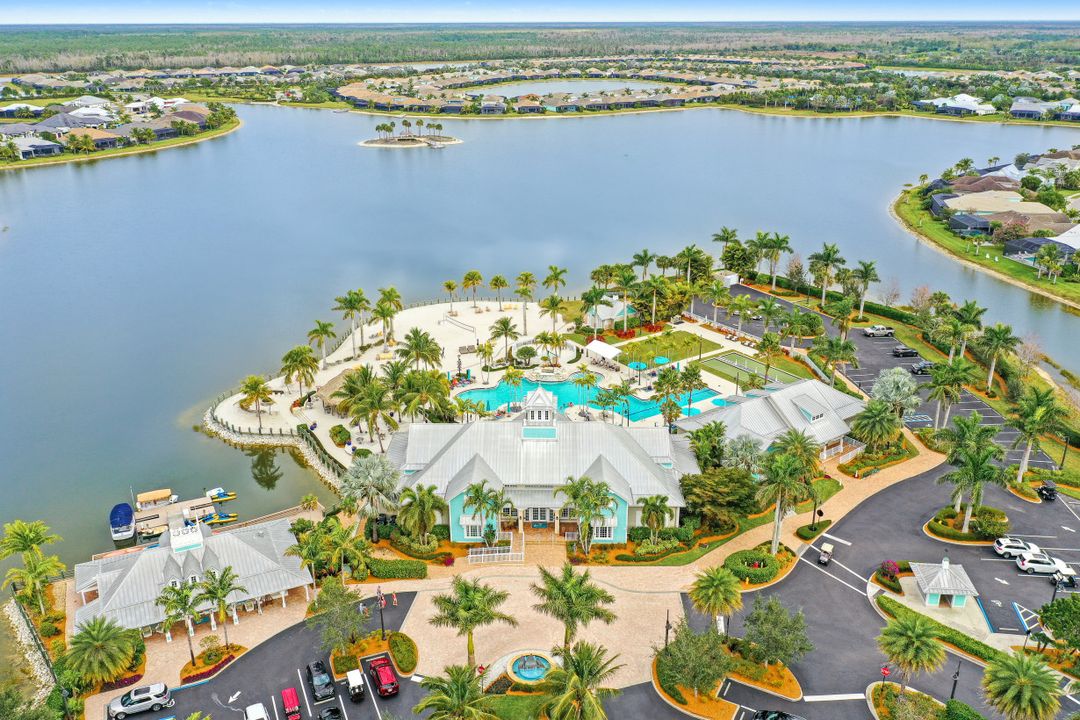 14628 Regatta Ln, Naples, FL 34114