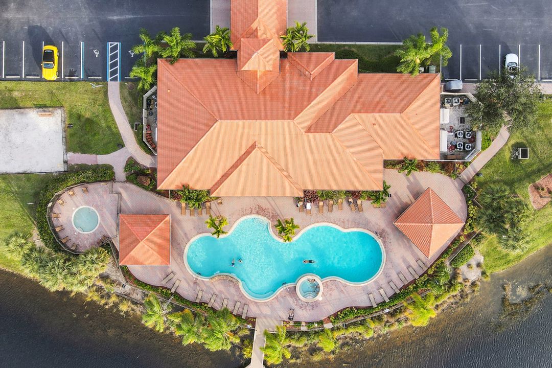 15571 Summit Pl Cir, Naples, FL 34119