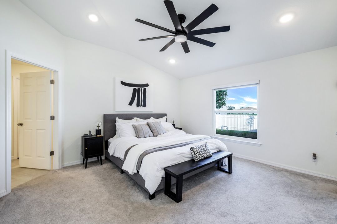 117 NW 27th Pl, Cape Coral, FL 33993