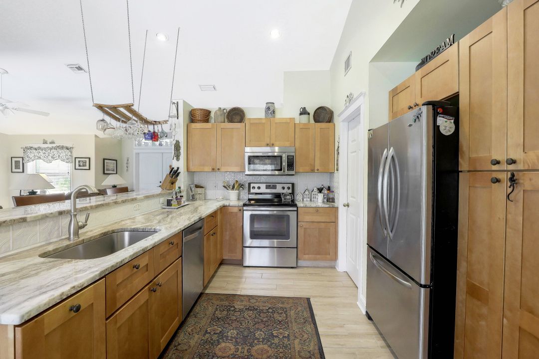 3015 SW 7th Ave, Cape Coral, FL 33914