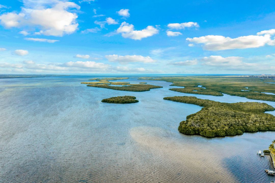 12201 Shoreview Dr, Matlacha, FL 33993