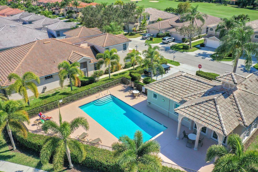 6705 Calumet Dr, Naples, FL 34113