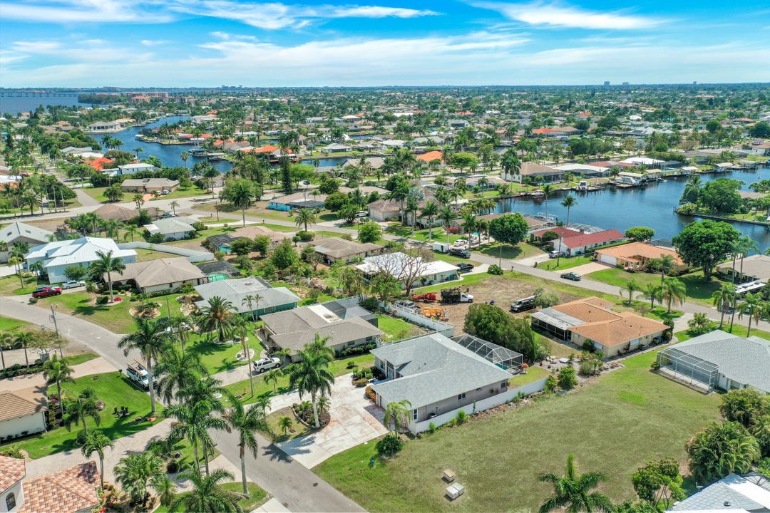 3332 SE 22nd Pl, Cape Coral, FL 33904