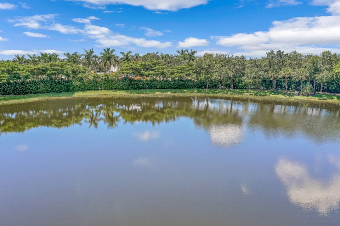 9206 Museo Cir #104, Naples, FL 34114