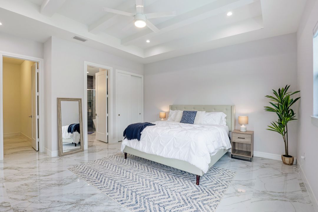 783 110th Ave N, Naples, FL 34108