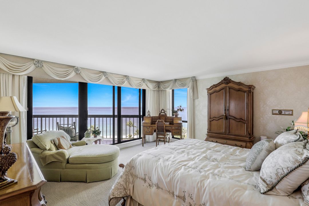 4551 Gulf Shore Blvd N #1003, Naples, FL 34103